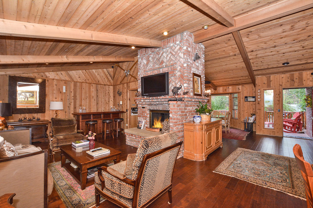 Alpenhorn Bed And Breakfast 大熊湖 外观 照片