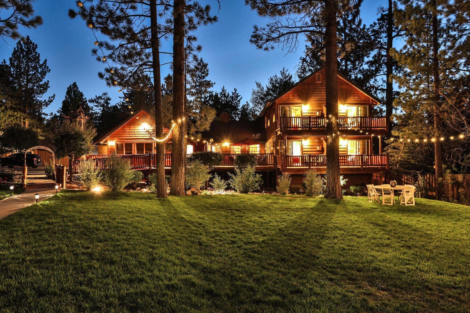 Alpenhorn Bed And Breakfast 大熊湖 外观 照片